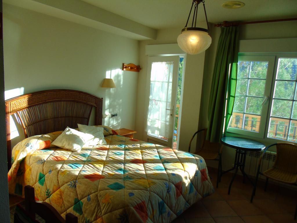 Apartamentos Turisticos Cumbres Verdes La Zubia  Rom bilde
