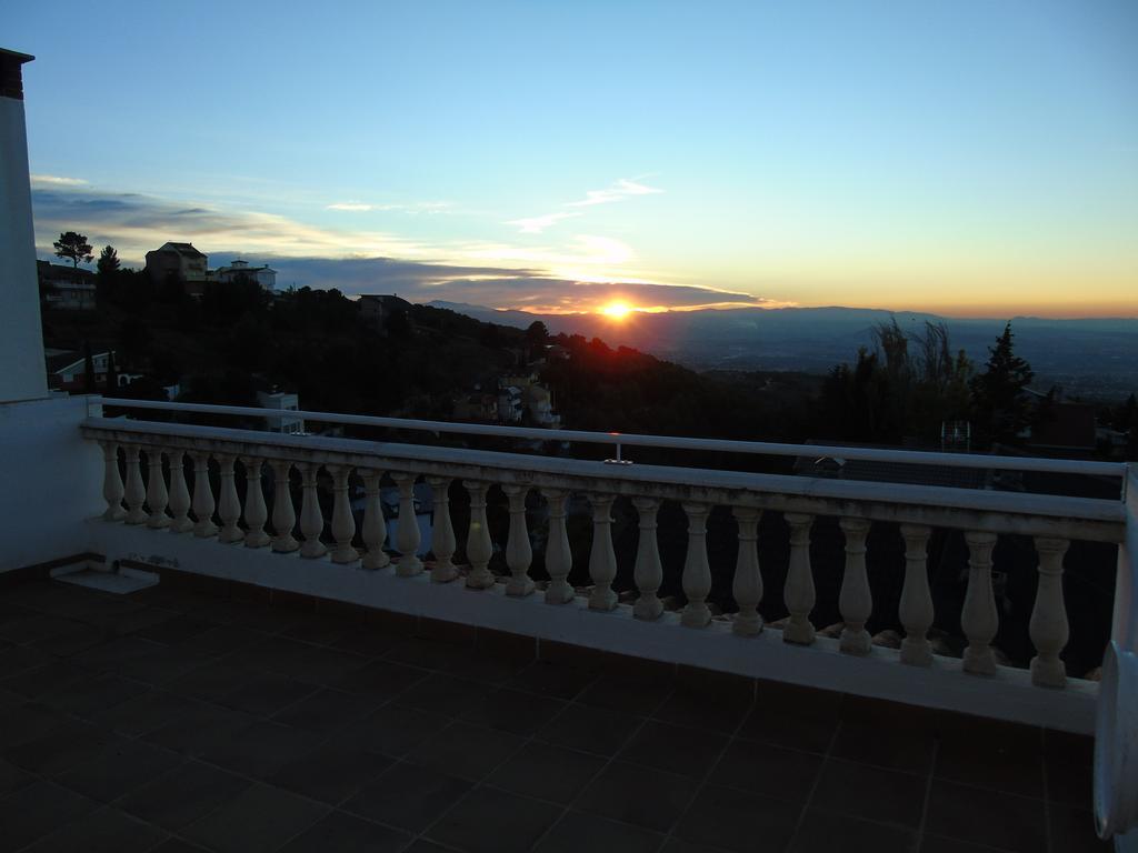Apartamentos Turisticos Cumbres Verdes La Zubia  Rom bilde