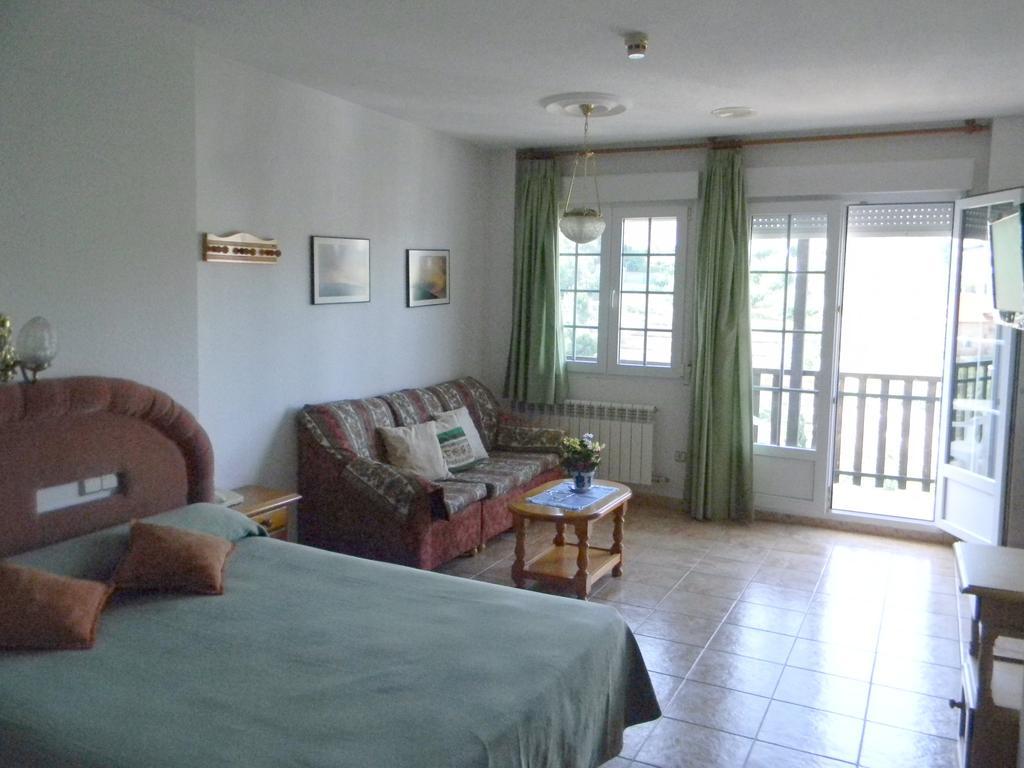 Apartamentos Turisticos Cumbres Verdes La Zubia  Eksteriør bilde