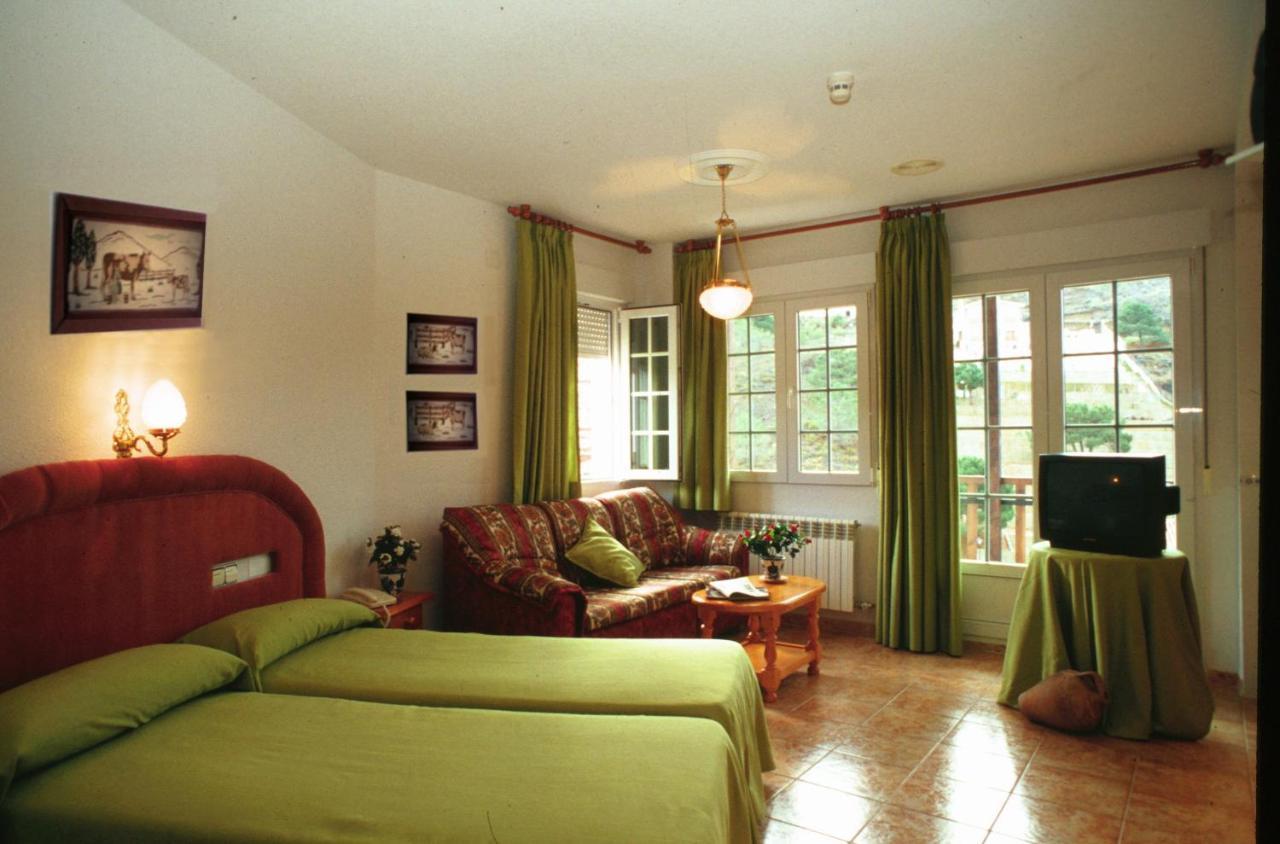 Apartamentos Turisticos Cumbres Verdes La Zubia  Eksteriør bilde