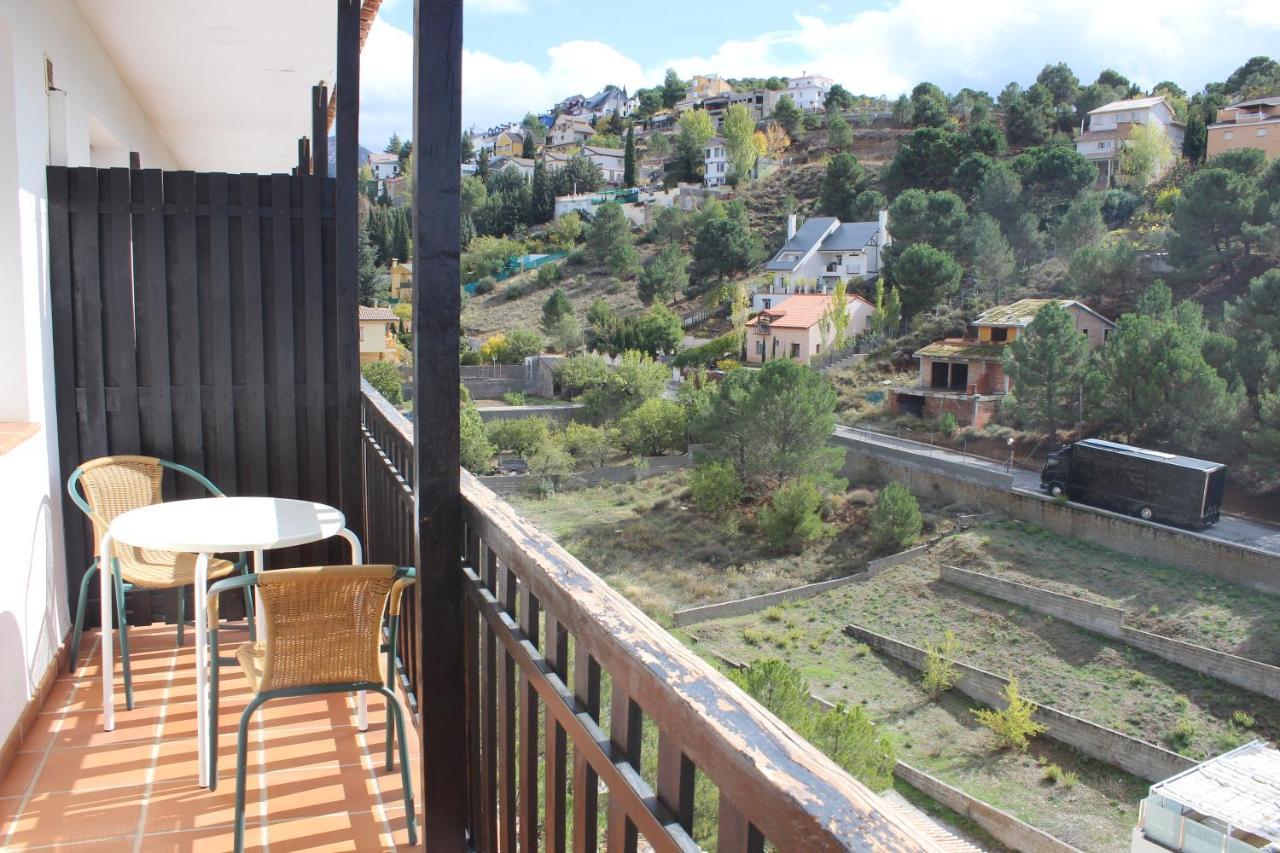 Apartamentos Turisticos Cumbres Verdes La Zubia  Eksteriør bilde