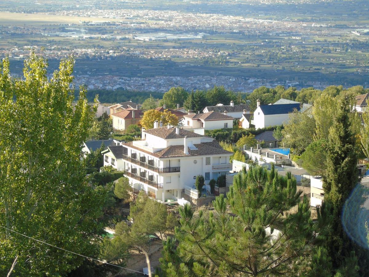 Apartamentos Turisticos Cumbres Verdes La Zubia  Eksteriør bilde