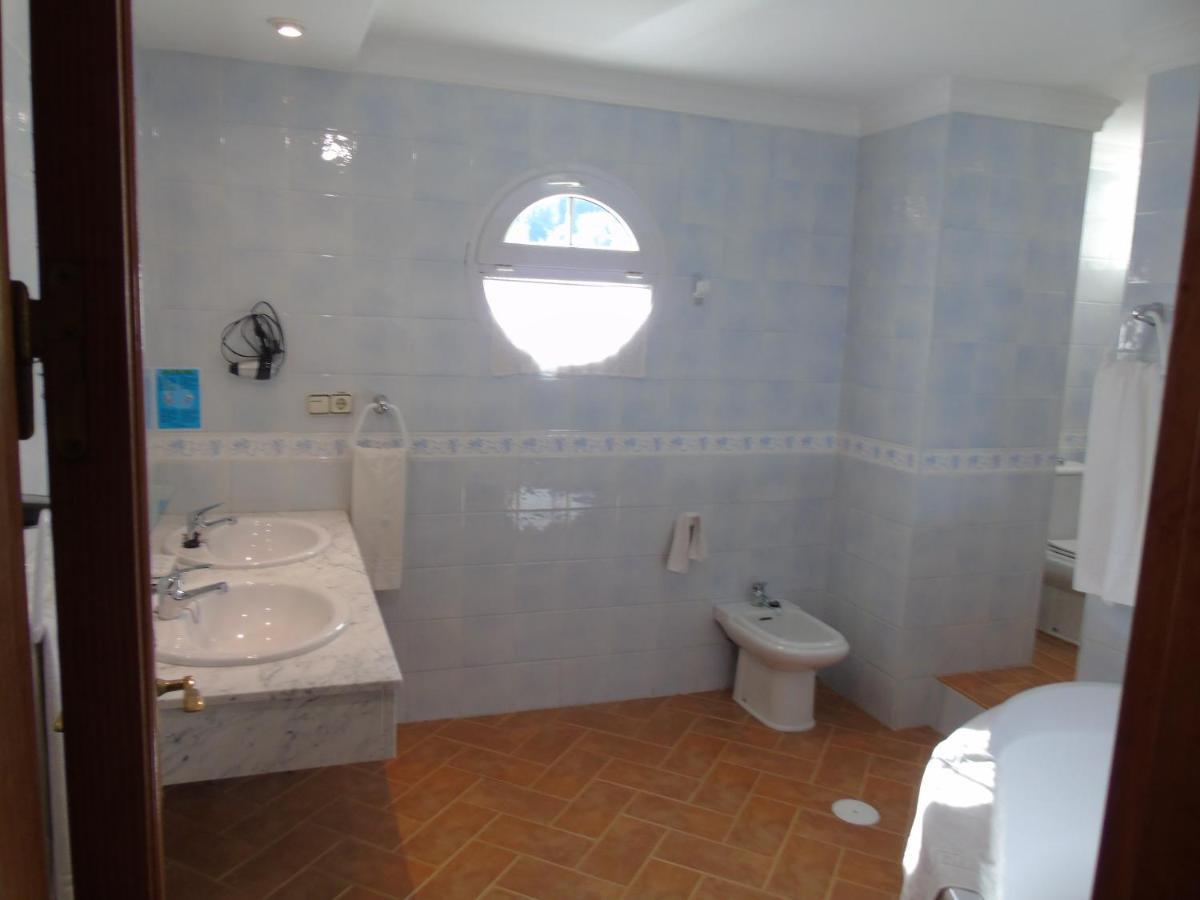 Apartamentos Turisticos Cumbres Verdes La Zubia  Eksteriør bilde